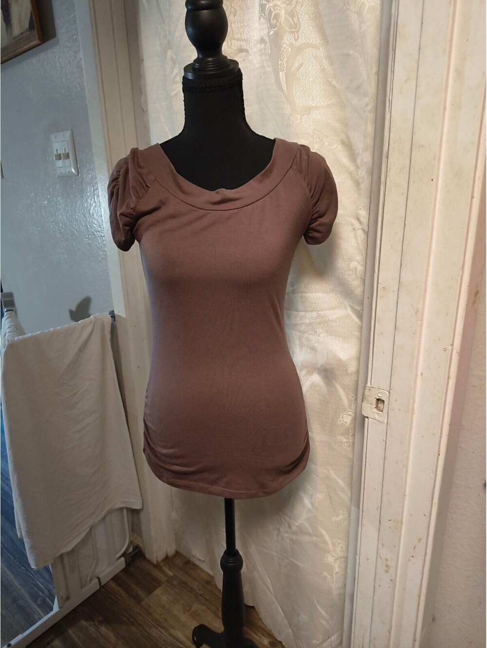 Fresse Brown Short Sleeve Ruched Top Medium